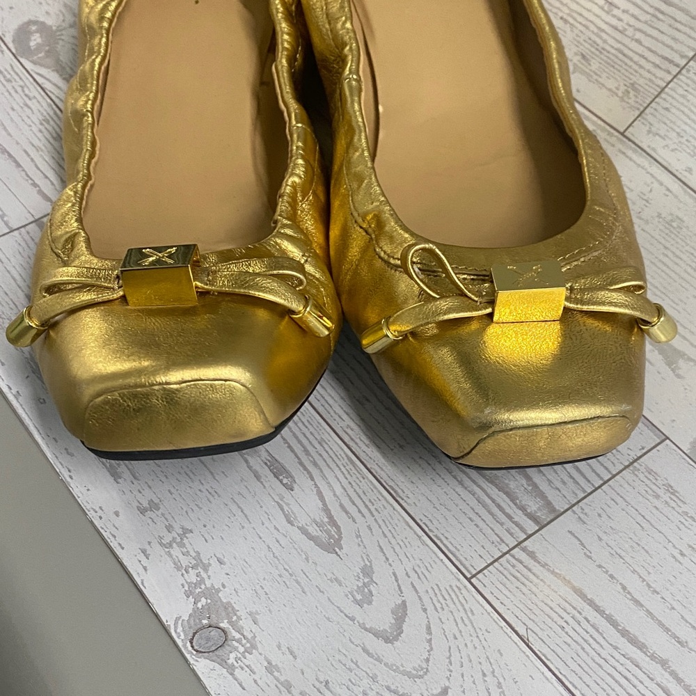 Donald J Pliner Gold Metallic Ballet Flats Women’s 9.5 Leather Bow Square Toe De - Picture 8 of 8